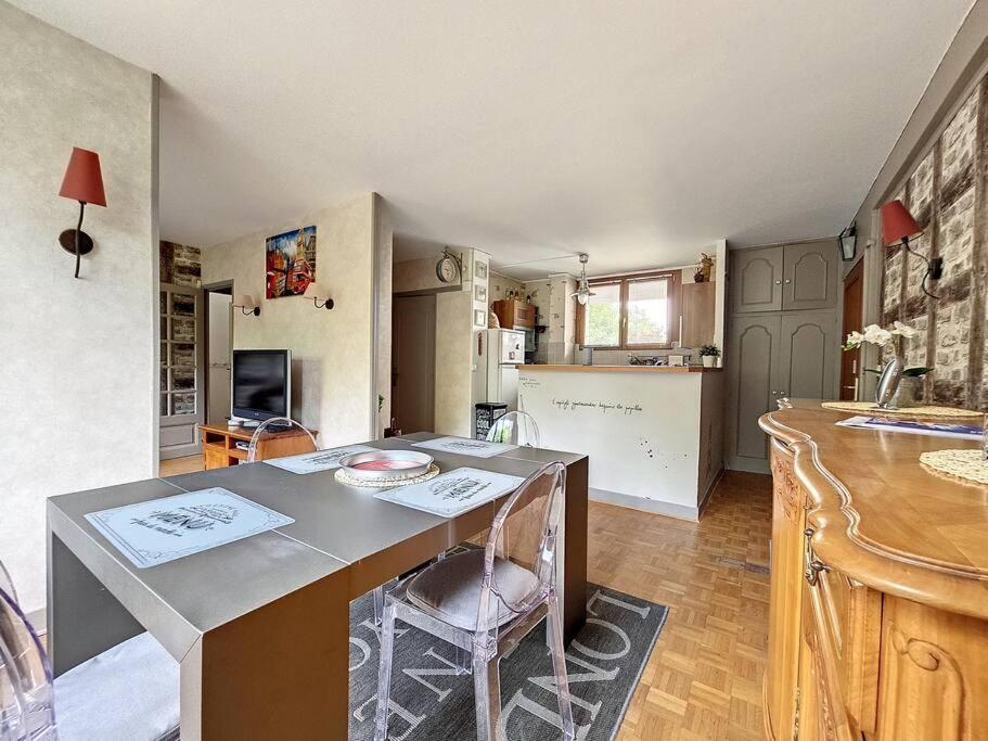 Paris Et Versailles A Proximite ! Sèvres Extérieur photo